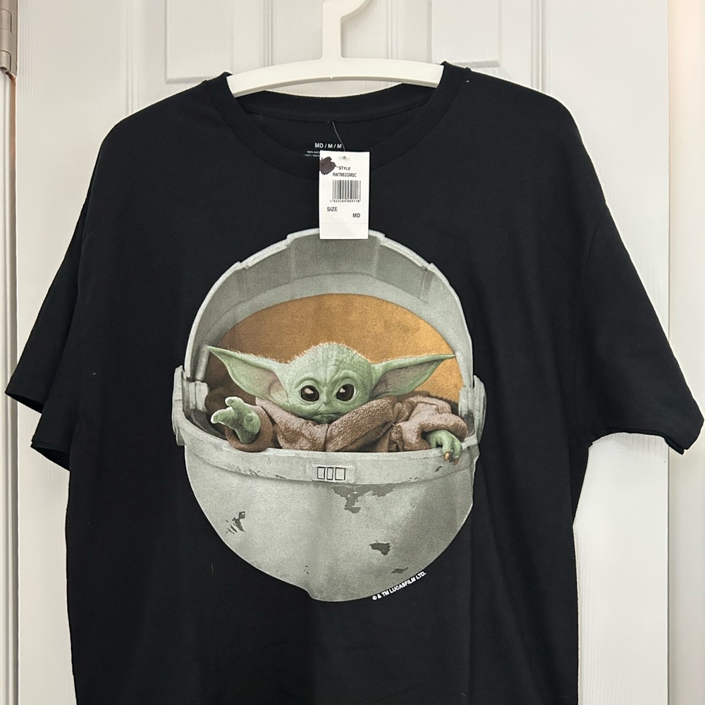 Black Star Wars T-Shirt with Baby Yoda Graphic
